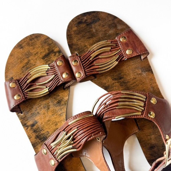 Chinese Laundry Shoes - Chinese Laundry brown/ gold strappy flat sandal ❤️ size 7